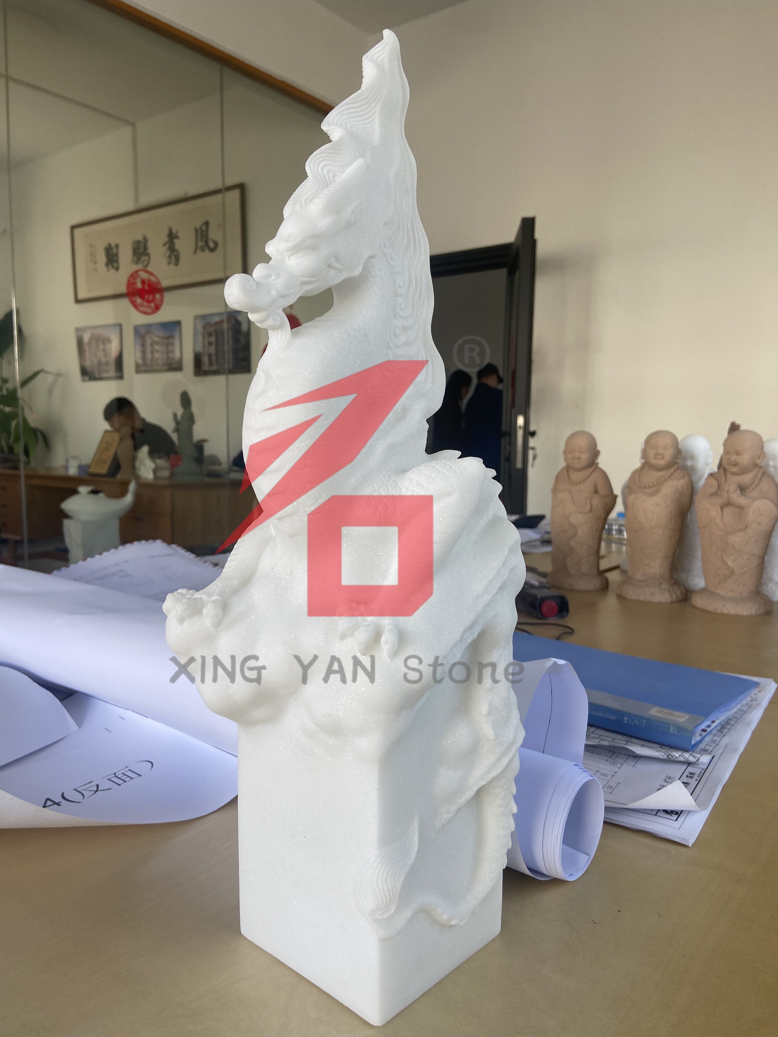 Esculturas em pedra de estilo chinês ganham popularidade nos mercados memoriais europeus e americanos